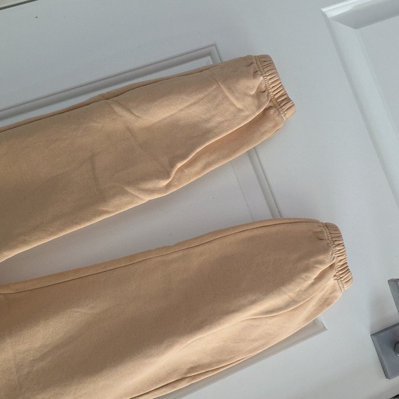 WeWoreWhat Beige Tan French Terry Knit Hoodie & Pant Set! - Picture 10 of 16
